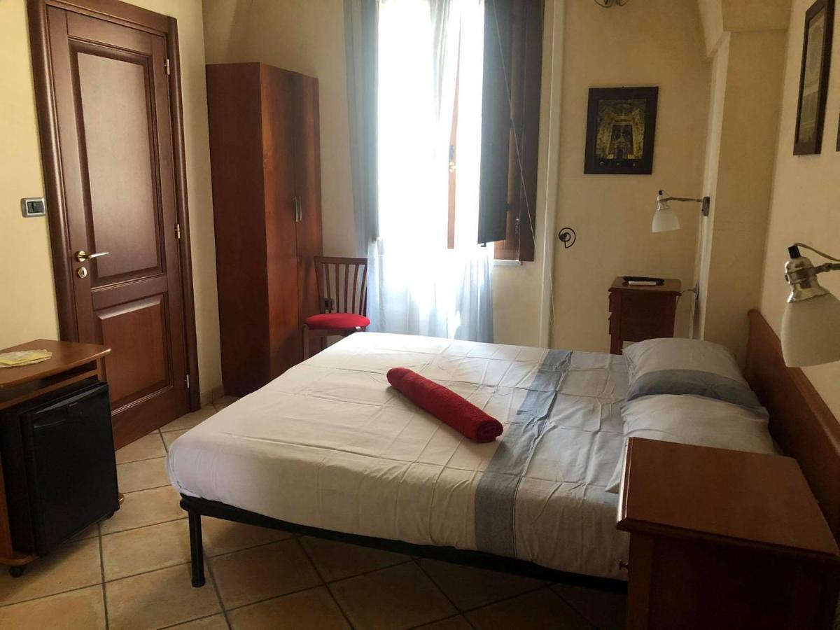 Mini Hotel Peperoncino Palace 2 Racale Exteriör bild